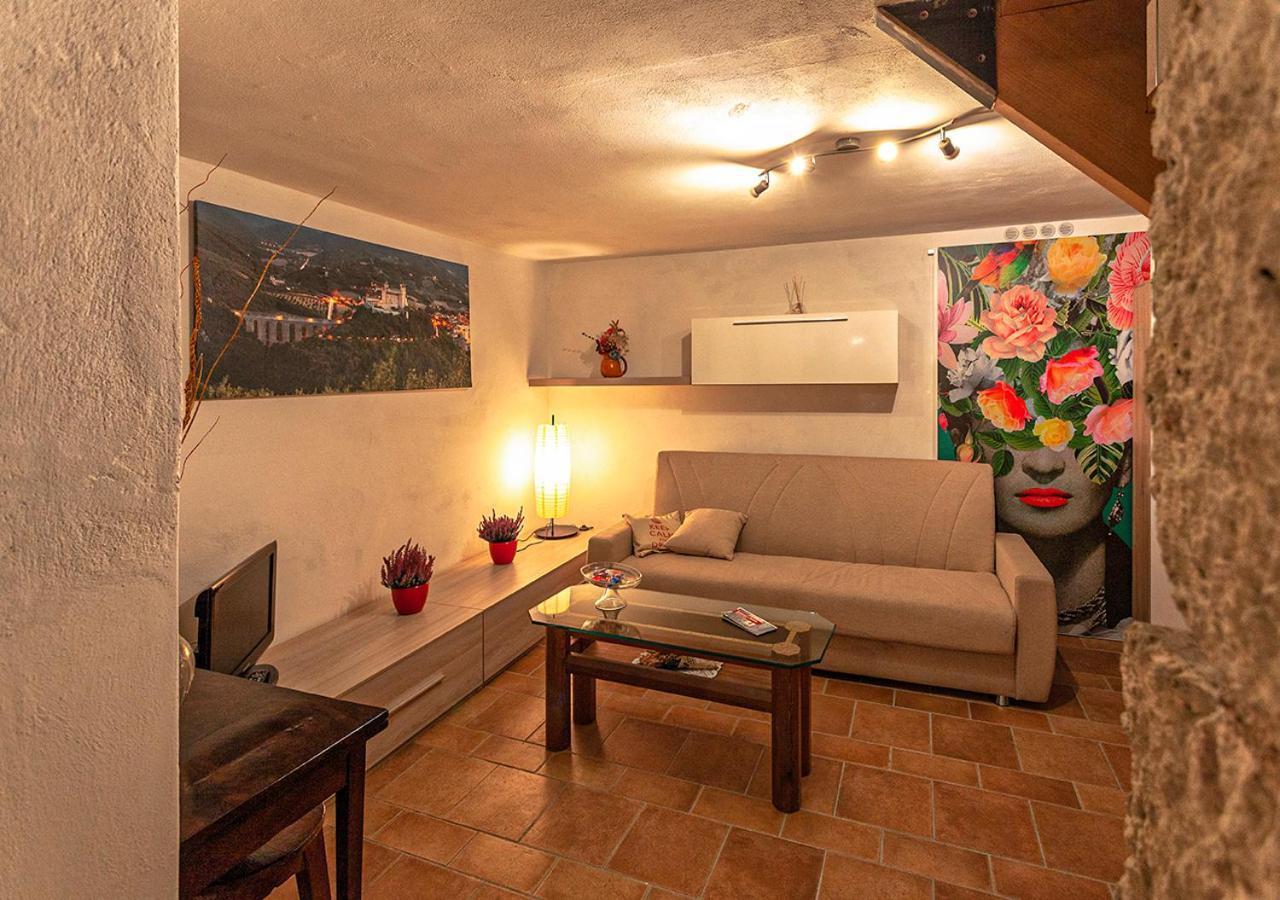 Casa In Zona Strategica Apartment Spoleto Luaran gambar